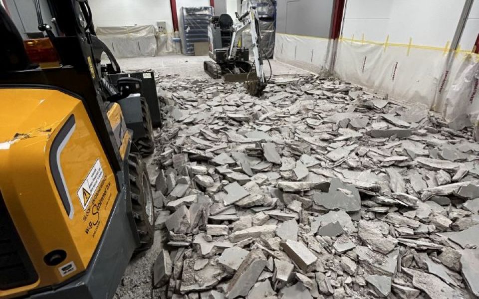 Verwijderen cementdekvloer Kiwa